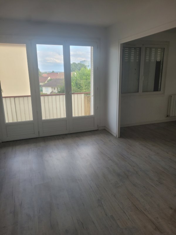 Appartement T4 de 74,58 m² - Photo 1 - Alençon