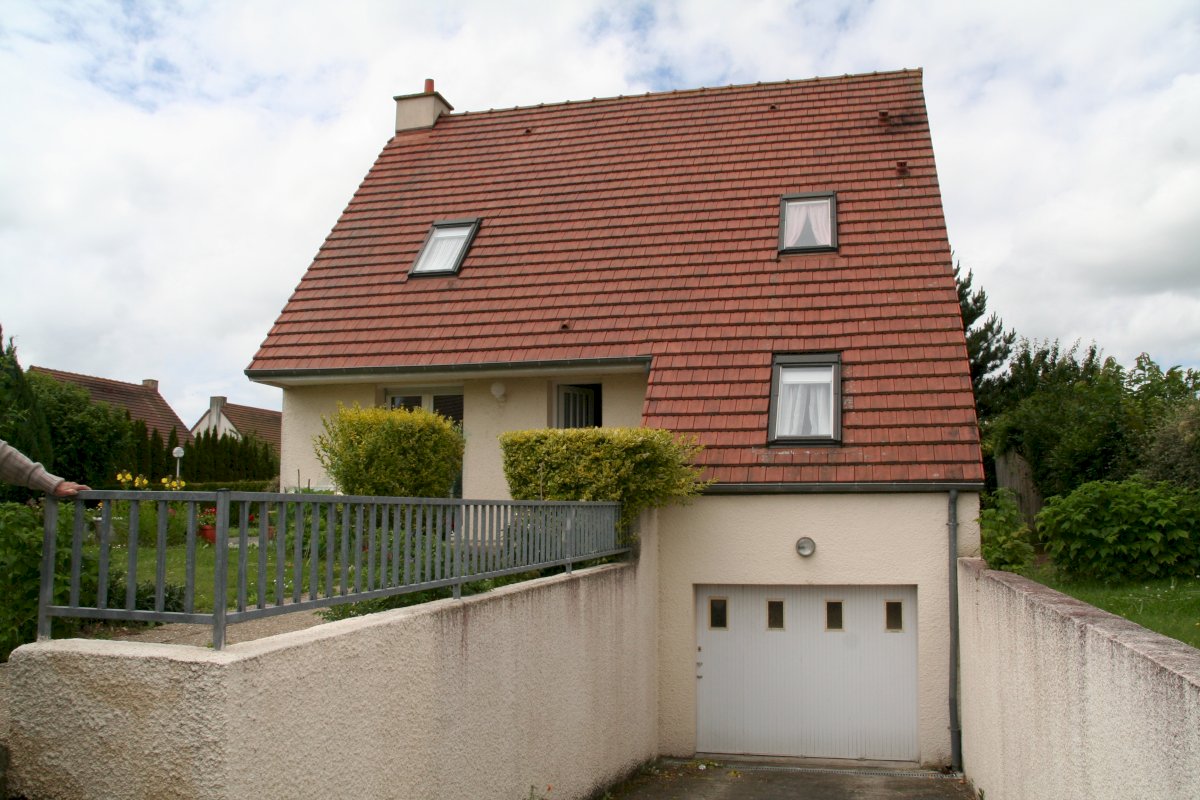BRETTEVILLE L’ORGUEILLEUSE maison 6 pièces de 101 m² - Photo 2 - Bretteville-l'Orgueilleuse