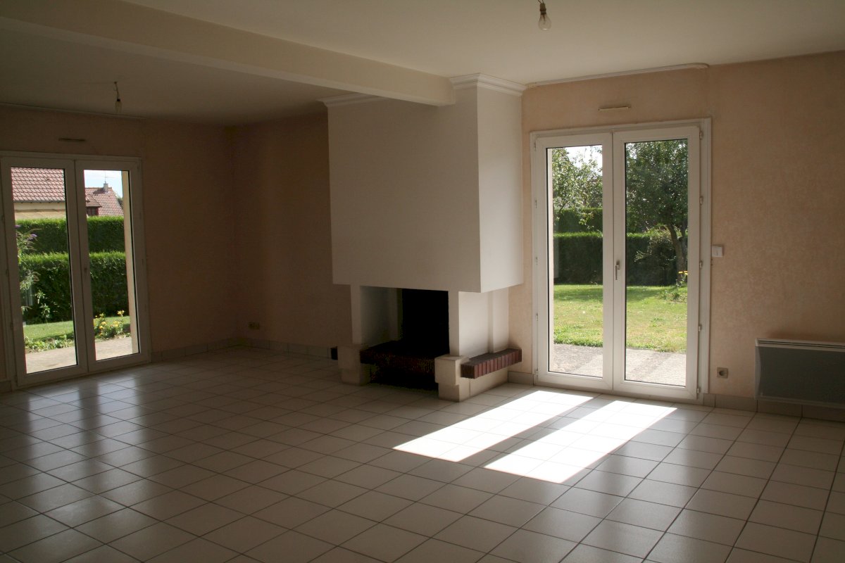 BRETTEVILLE L’ORGUEILLEUSE maison 6 pièces de 101 m² - Photo 3 - Bretteville-l'Orgueilleuse