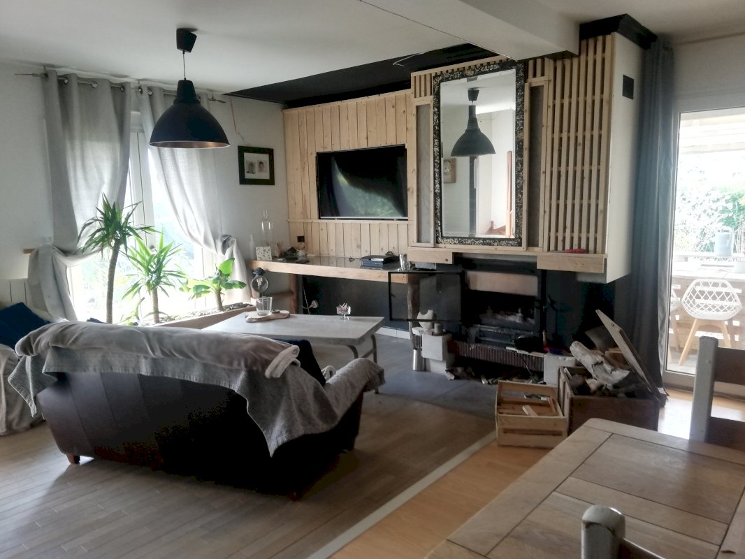 BRETTEVILLE L’ORGUEILLEUSE maison 6 pièces de 101 m² - Photo 4 - Bretteville-l'Orgueilleuse