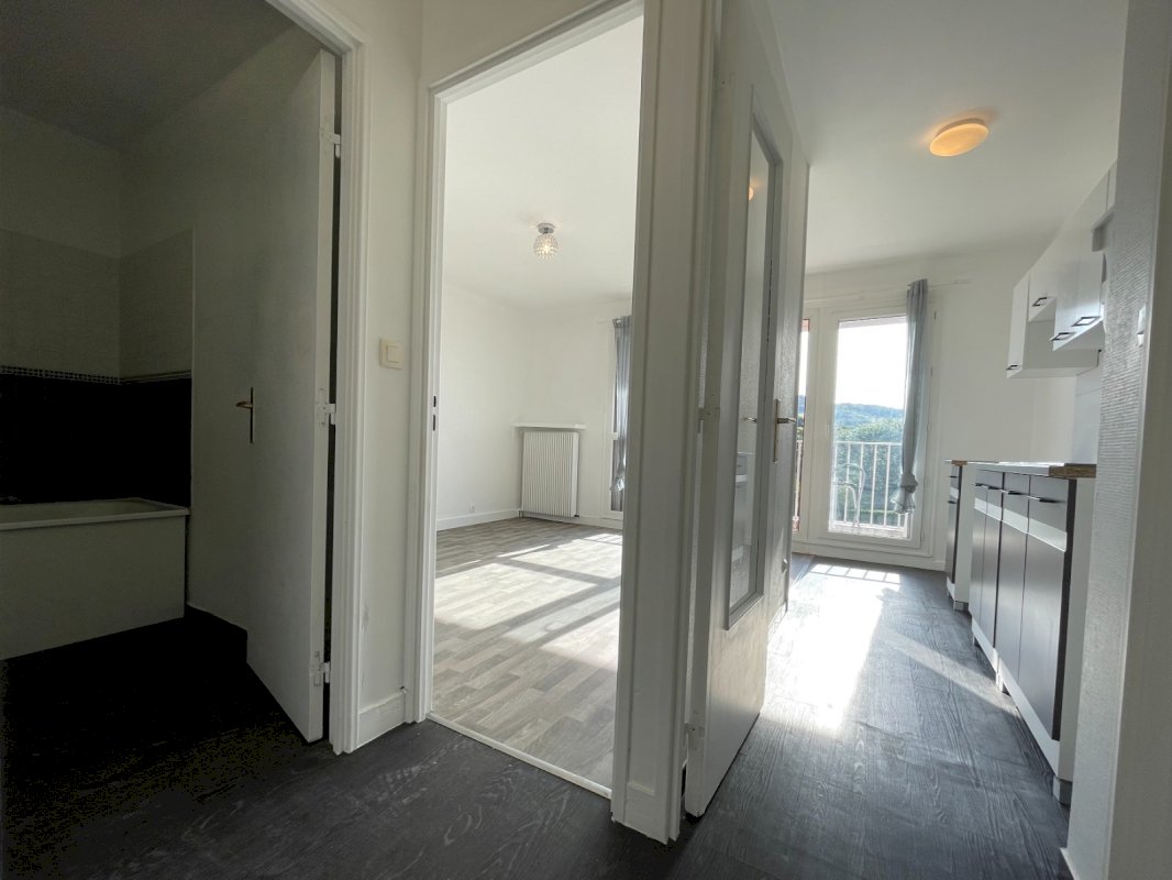 Appartement de 27 m² - Photo 8 - Gravigny